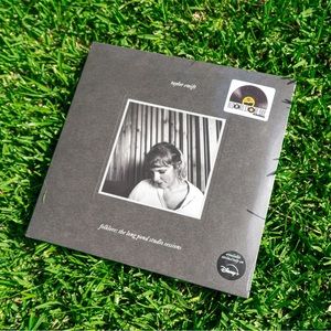 EXCLUSIVE RSD 23 release FOLKLORE LONG POND SESSIONS.